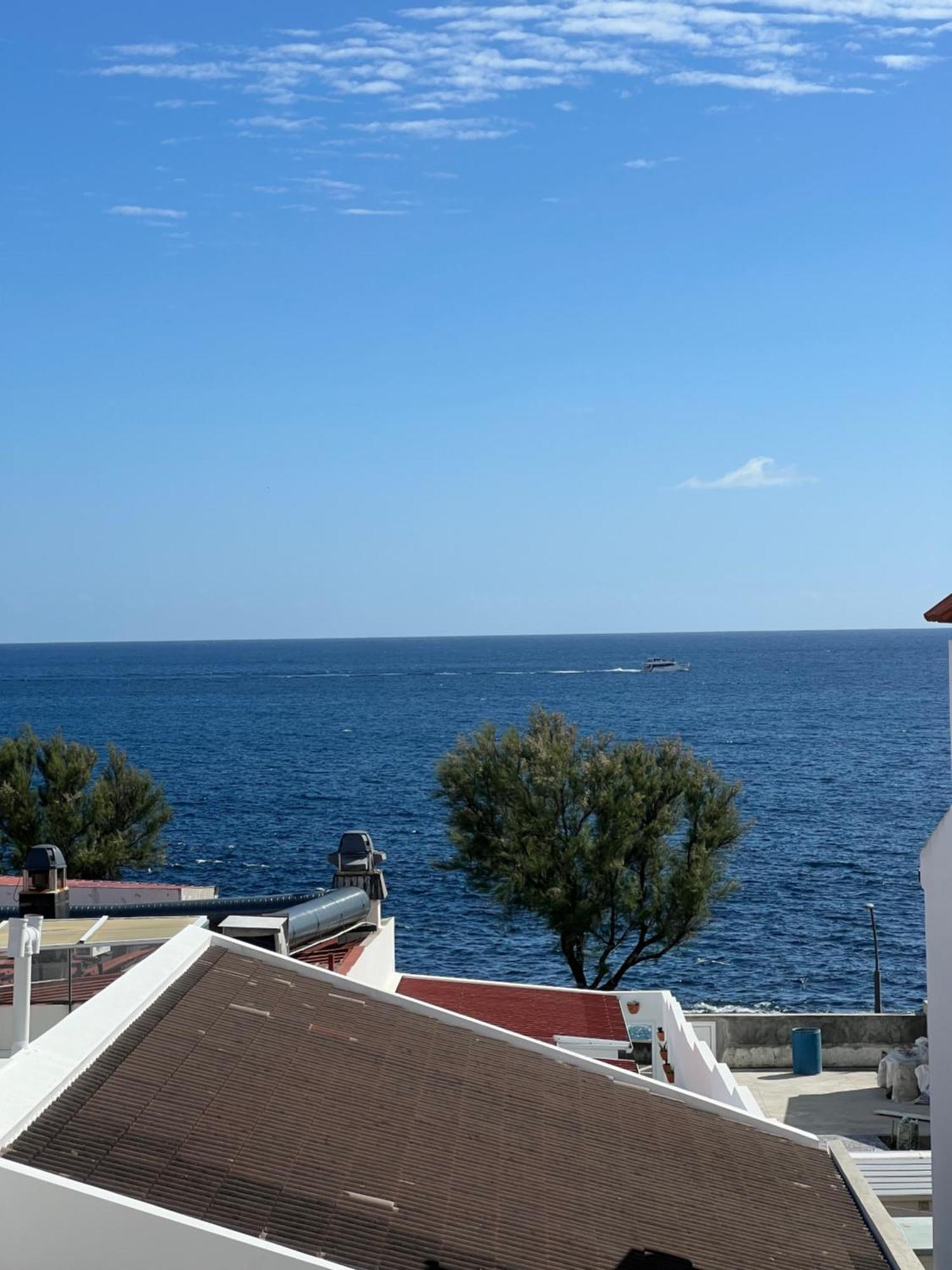 Casa A 2 Minutos A Pe De Piscina Natural Ponta Delgada  Ngoại thất bức ảnh