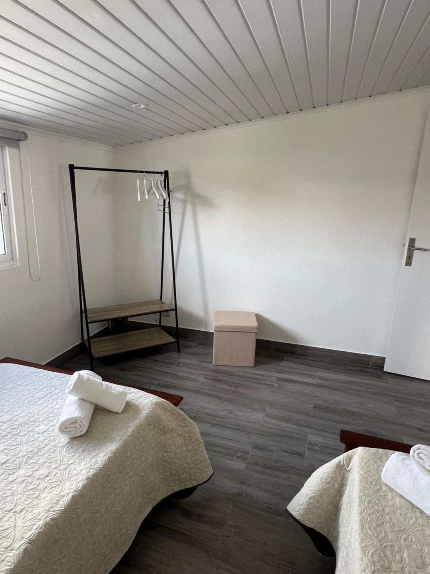 Casa A 2 Minutos A Pe De Piscina Natural Ponta Delgada  Ngoại thất bức ảnh