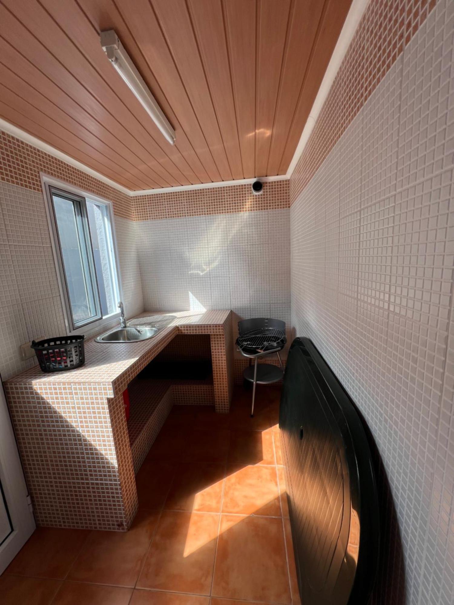 Casa A 2 Minutos A Pe De Piscina Natural Ponta Delgada  Ngoại thất bức ảnh